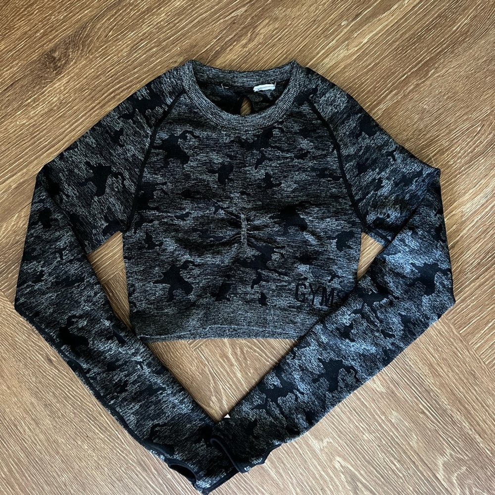 Gymshark Adapt Camo Seamless Longsleeve Crop Top - Black & Grey